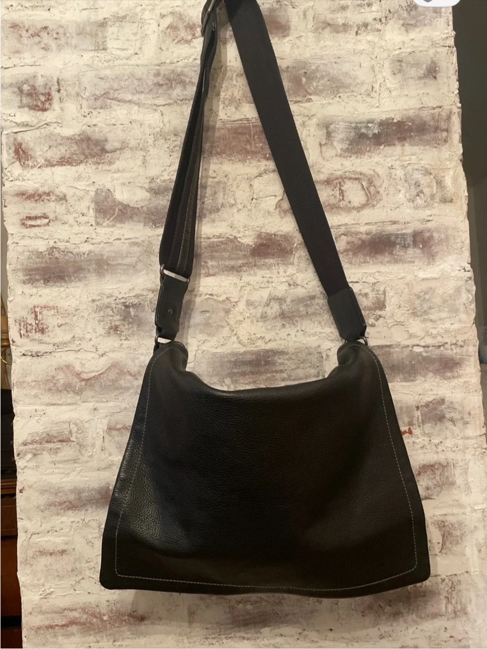 Levenger Black Leather Messenger Bag Travel Vintage!